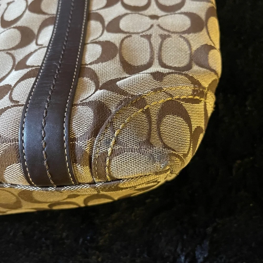 GENUINE COACH F12645 JAQUARD HAMPTON SHOULDER BAG Approx 10.5 inches tall - Picture 12 of 17